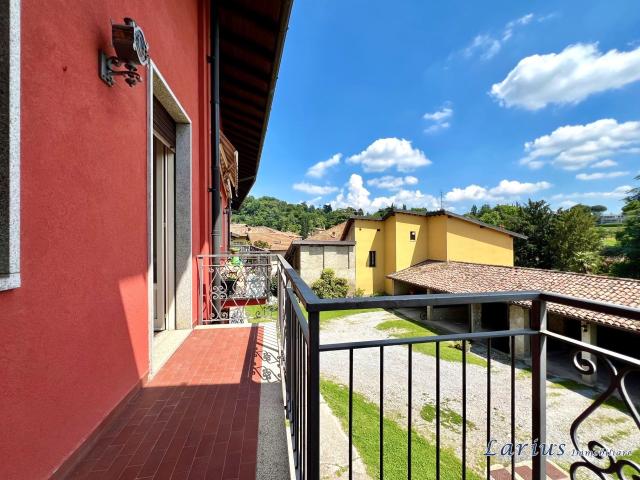 2-room flat in Piazza Pio XII 1, Longone al Segrino - Photo 1