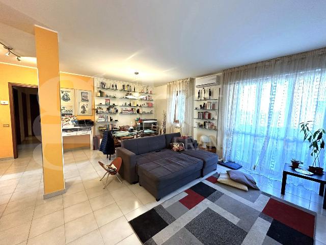 Apartament in {3}, Via Monte Marmolada 1 - Photo 1