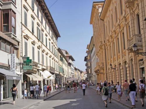 Esercizio commerciale in , Pisa, {3} - Foto 1