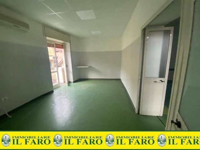 Gemeinschaftsbüro in Piazza Annunziata, Giugliano in Campania - Foto 1