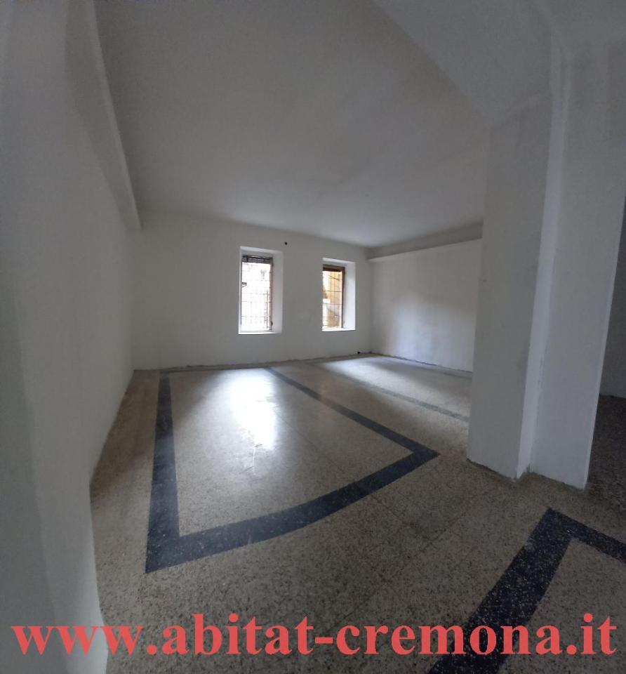 Negozio in Via Santa Barbara 21, Cremona, {3} - Foto 2