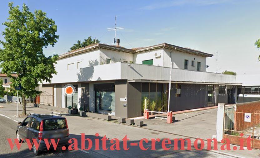 Locale commerciale in Via Bergamo 92, Cremona, {3} - Foto 2