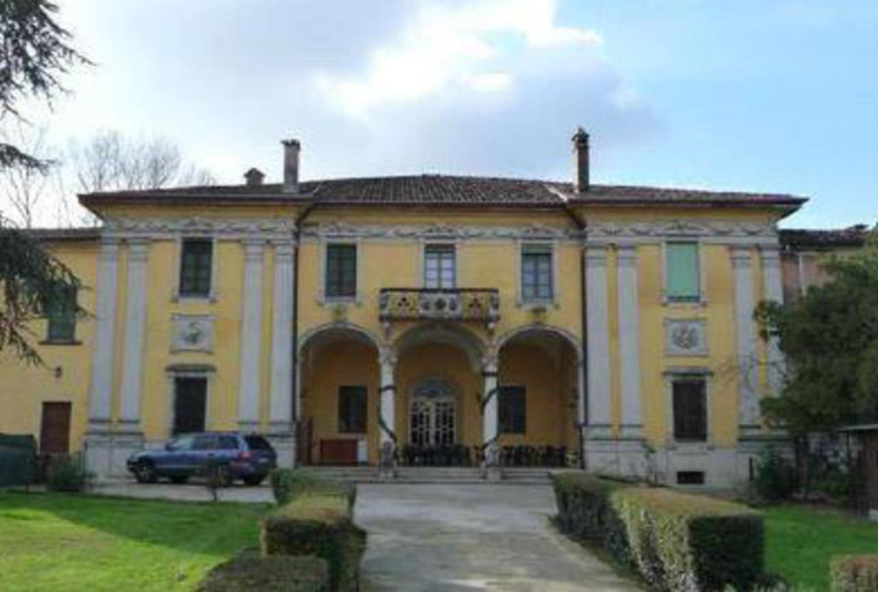 Palazzo in vendita a Paderno Ponchielli