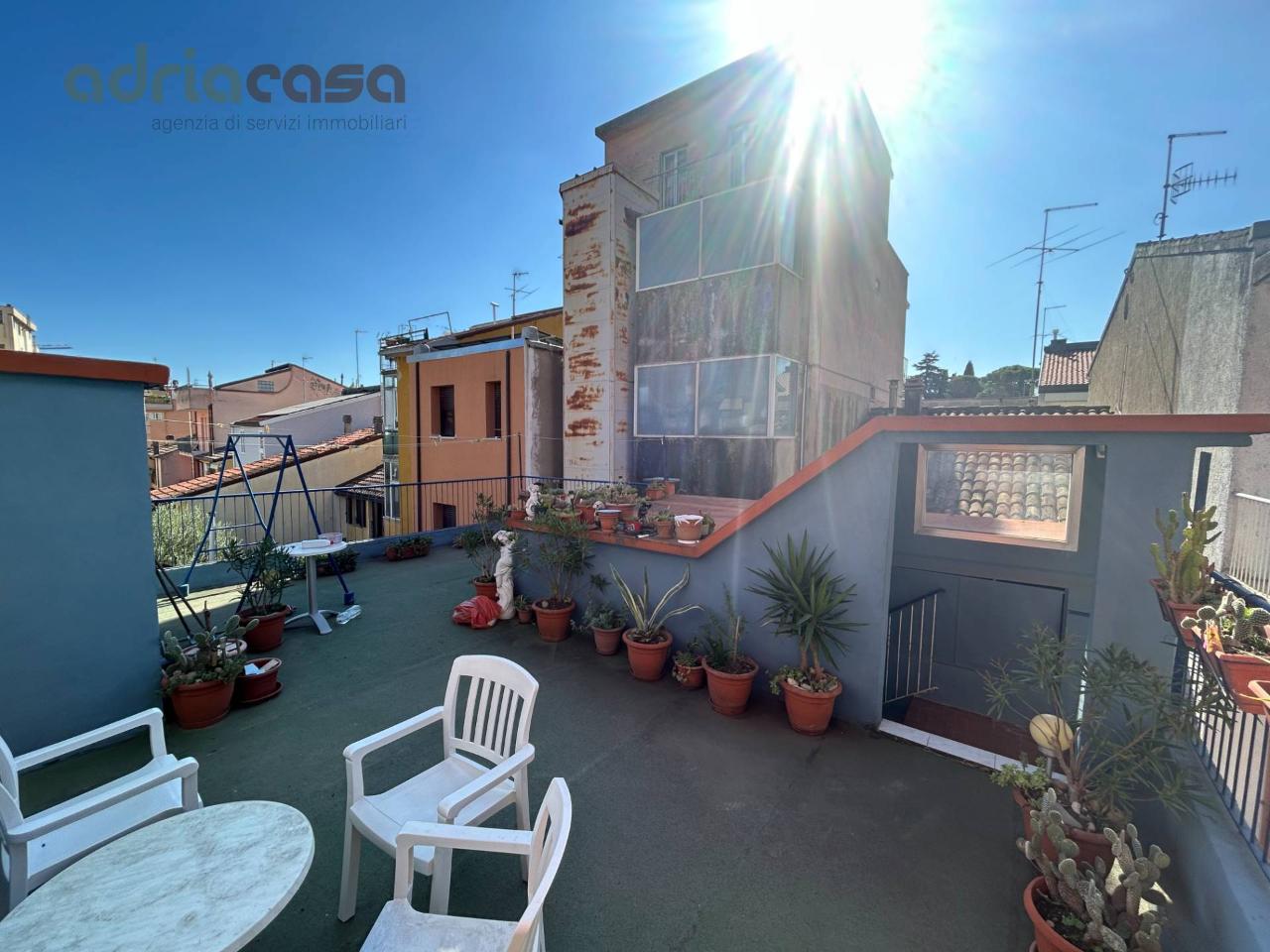 Negozio in Via Fiume, Cattolica, {3} - Foto 1
