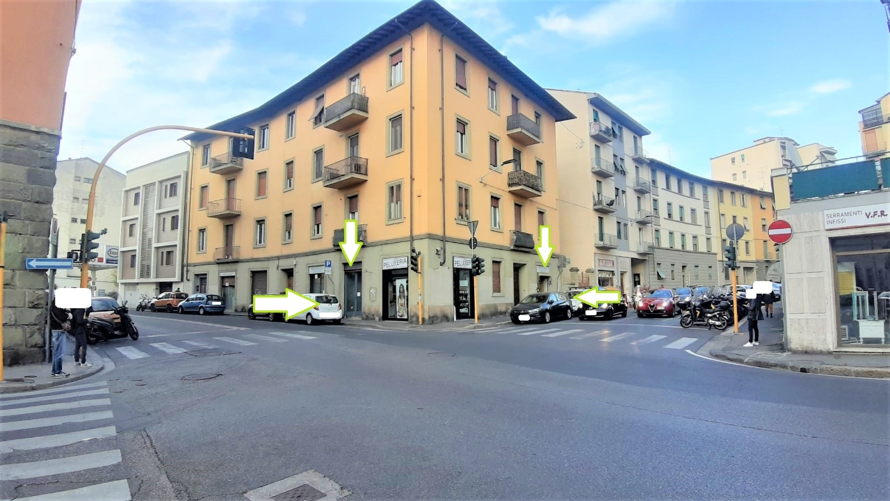 Locale commerciale in vendita a Firenze