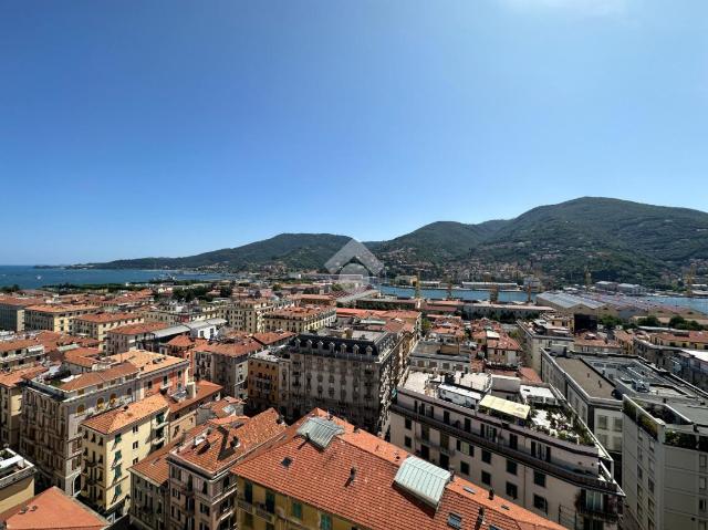 4-room flat in Galleria Goito 7, La Spezia - Photo 1