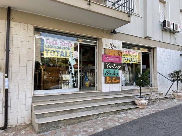 Negozio in Via Pitagora 11, Vasto, {3} - Foto 2