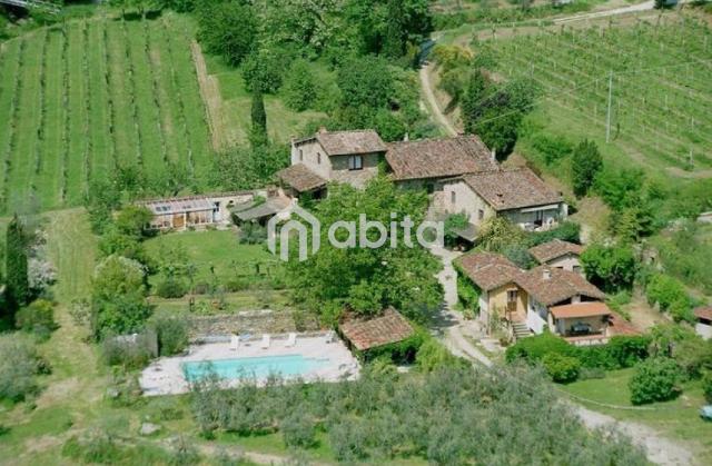 Country house or cottage in Viale Filippo Turati, Loro Ciuffenna - Photo 1