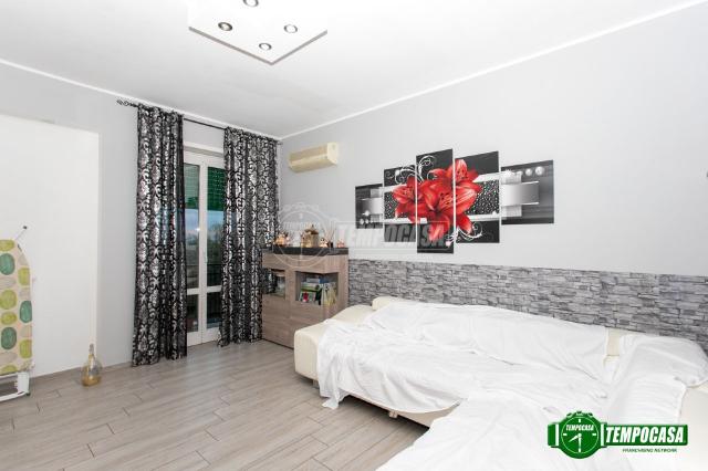 3-room flat in Via Palestro, Inveruno - Photo 1