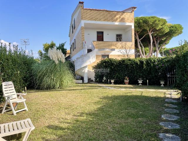 4-room flat in Via Palinuro 26, Tarquinia - Photo 1