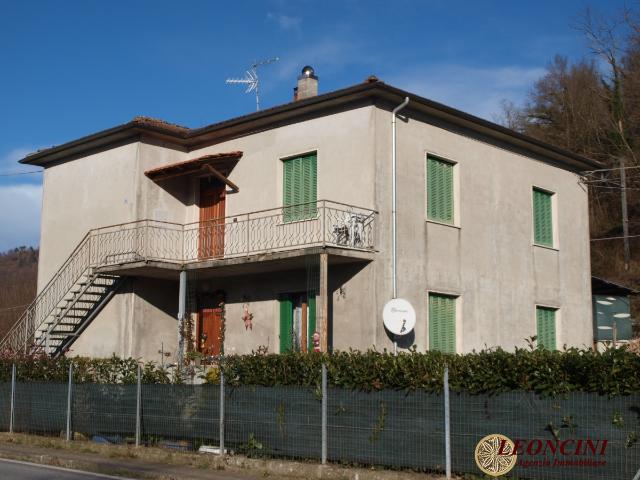 Semi-detached house in Via Ponte Sotto 8, Filattiera - Photo 1