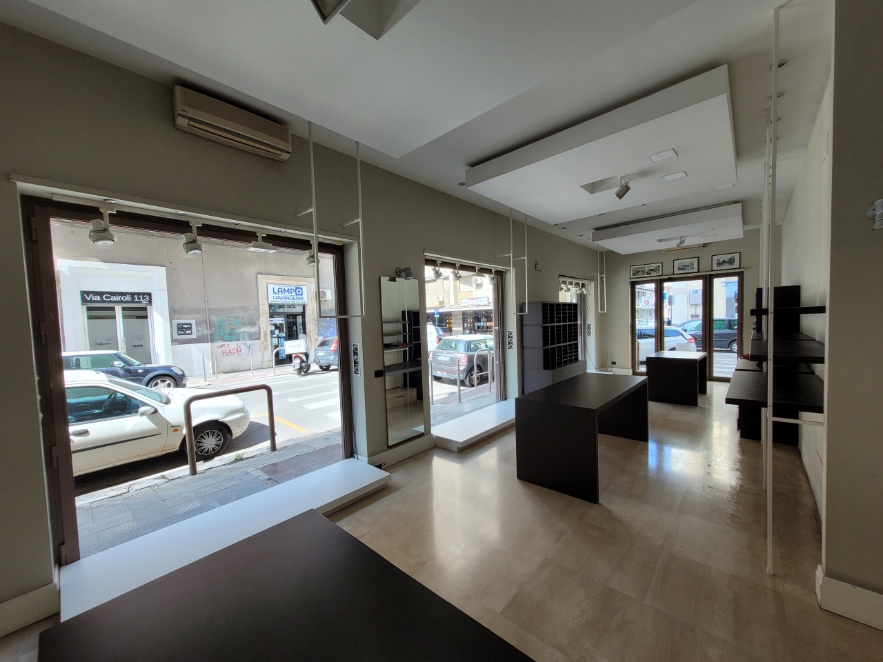 Negozio in Via Principe Amedeo 132, Bari - Foto 1