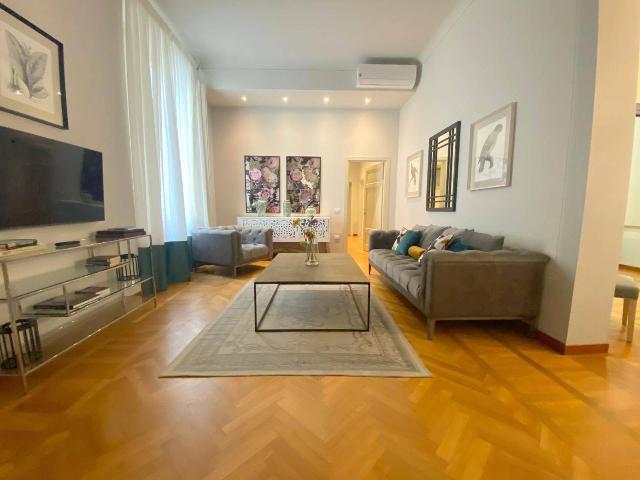 Apartament in {3}, Piazza Napoleone - Photo 1