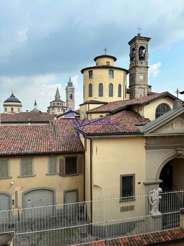 Palazzo in vendita a Bergamo