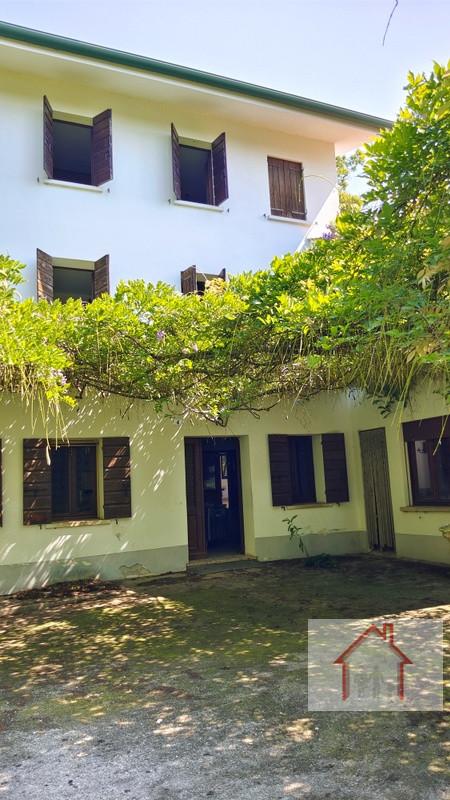Casa indipendente in vendita a Giavera Del Montello