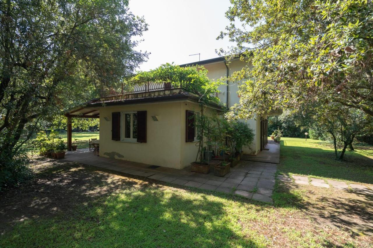 casa indipendente in vendita a Massa in zona Poveromo