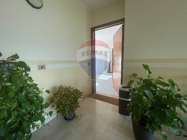 4-room flat in Via Don Giuseppe Rota 12, Terno d'Isola - Photo 1