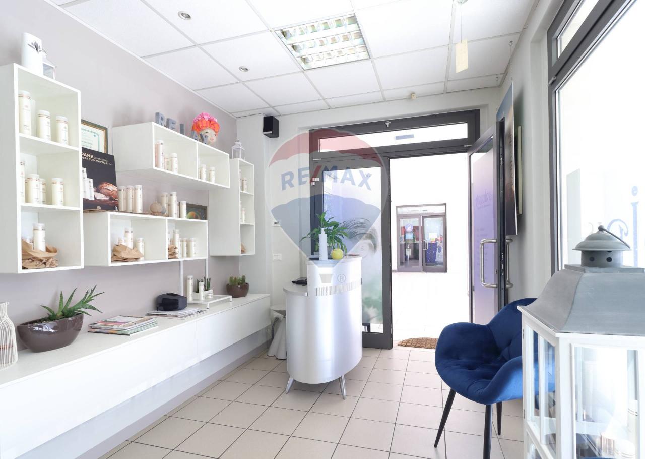Esercizio commerciale in Via Sorte 23, Brembate Di Sopra, {3} - Foto 2