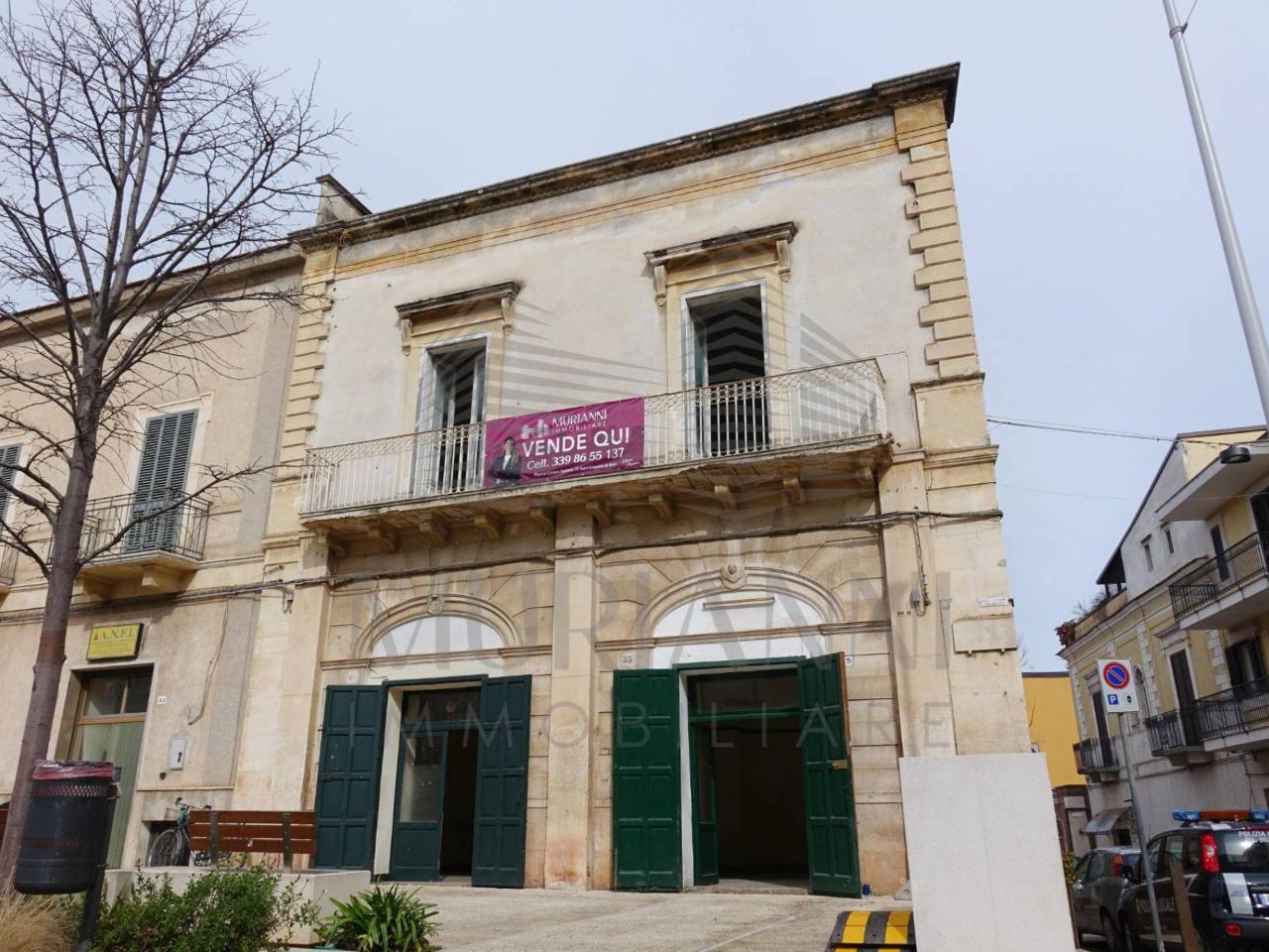 Palazzina commerciale in vendita a Sannicandro Di Bari