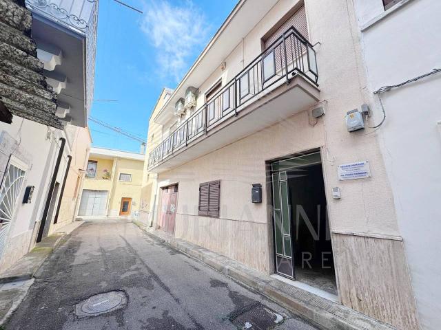 Einfamilienhaus in Via Goffredo di Buglione 6, Sannicandro di Bari - Foto 1