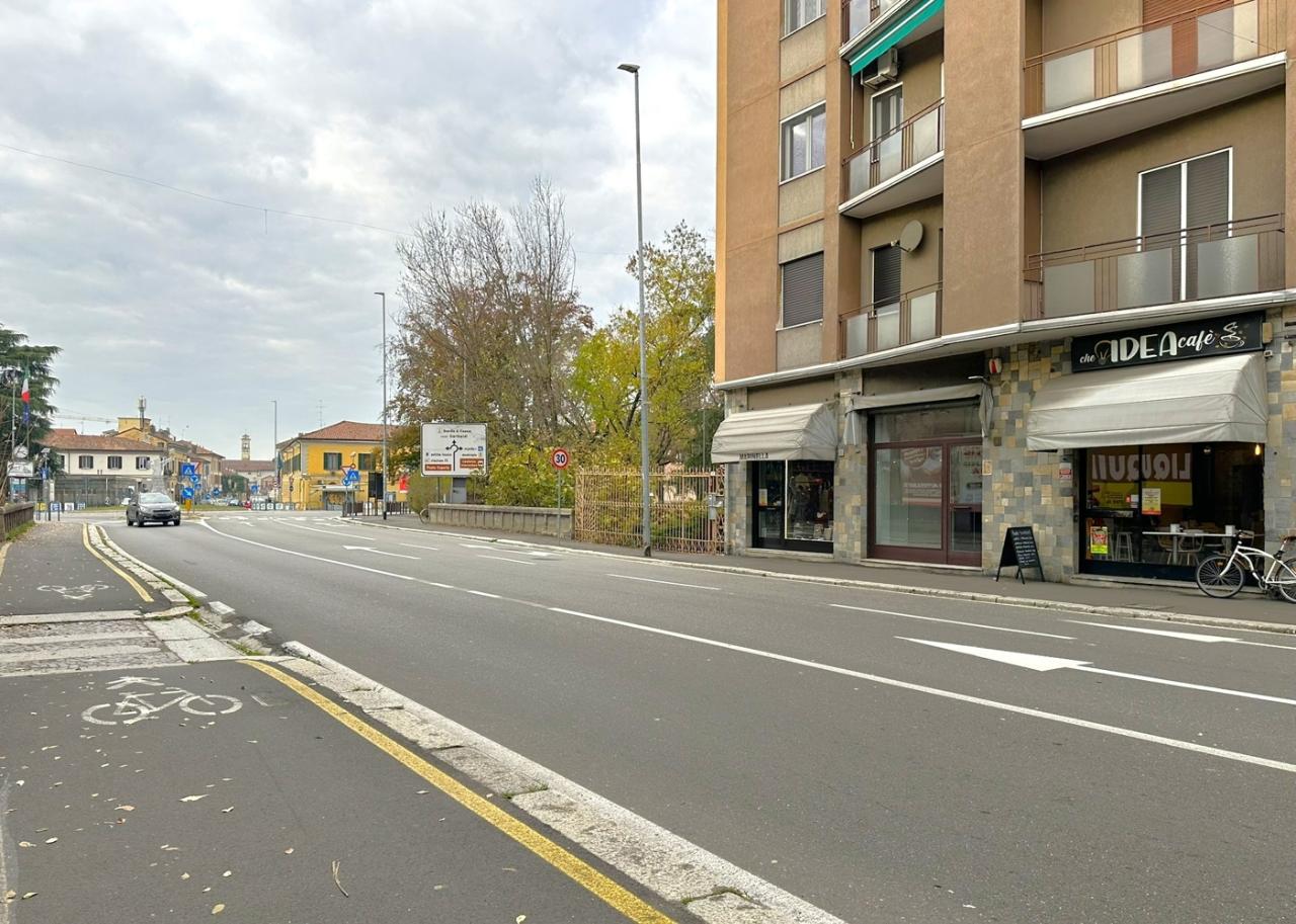 Negozio in Viale Partigiani  4, Pavia, {3} - Foto 1