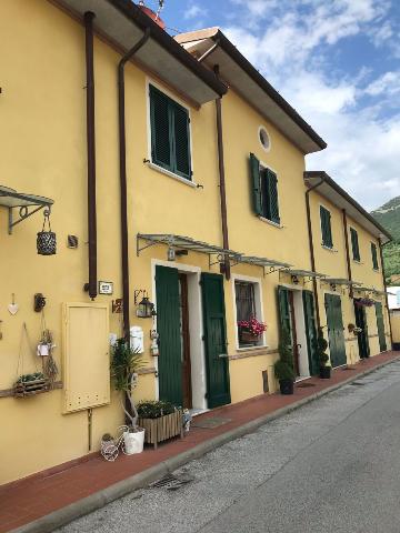 Terraced house, Seravezza - Photo 1