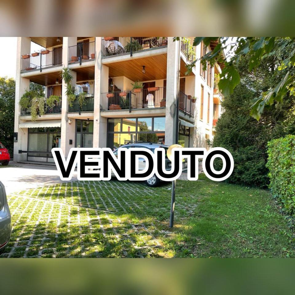 Negozio in , Buguggiate, {3} - Foto 1