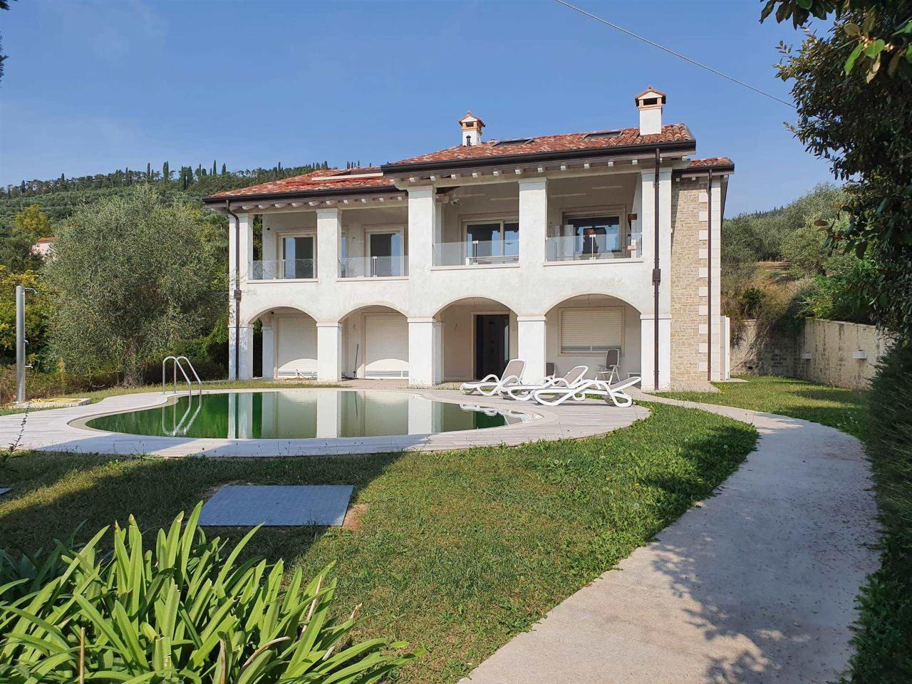 Villa in vendita a Garda