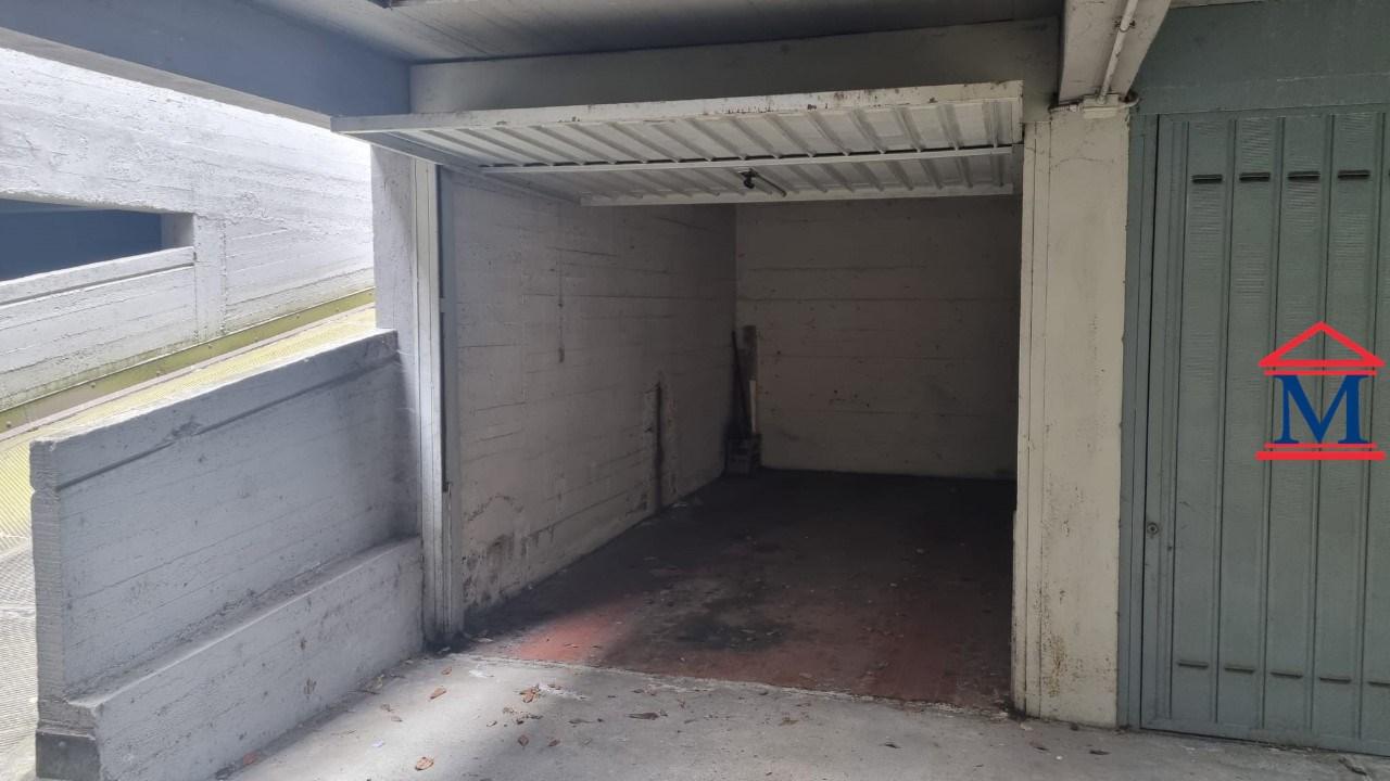 Garage in Via Guglielmo d'Alzano, Bergamo, {3} - Foto 1