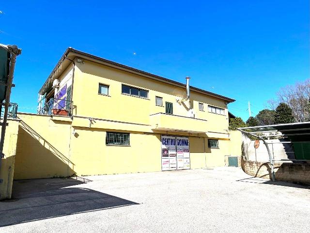 Magazzino in Via Dante, Anzio - Foto 1