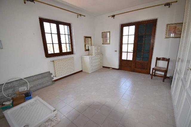 4-room flat in Via del Rio, Pietrasanta - Photo 1