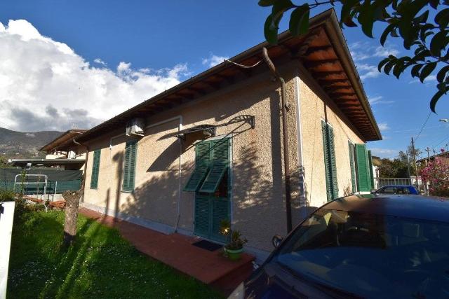 Villa in Via Vicinato 35, Pietrasanta - Foto 1