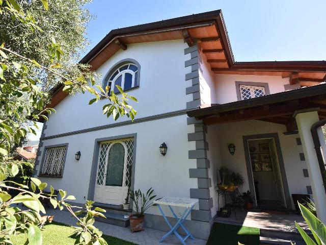 Villa in Via Madonnina dei Pagliai, Seravezza - Foto 1