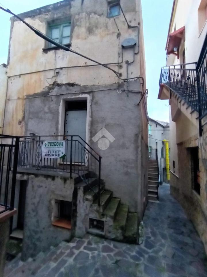 Casa indipendente in vendita a Belvedere Marittimo