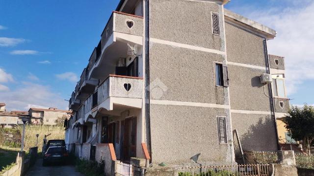 4-room flat in Via delle Libellule, Santa Maria del Cedro - Photo 1