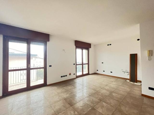 2-room flat in Via Patrioti, Albino - Photo 1