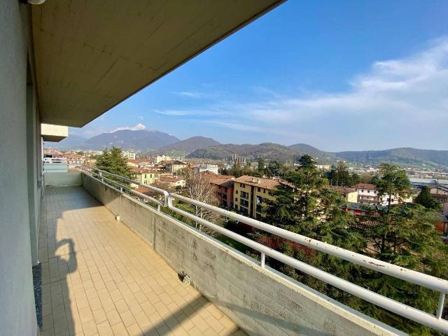 4-room flat in Via Provinciale, Alzano Lombardo - Photo 1