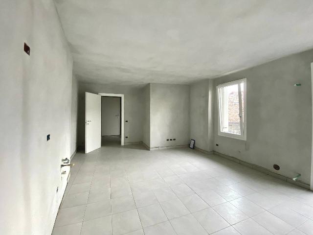 2-room flat in Via Gaetano Donizetti, Albino - Photo 1