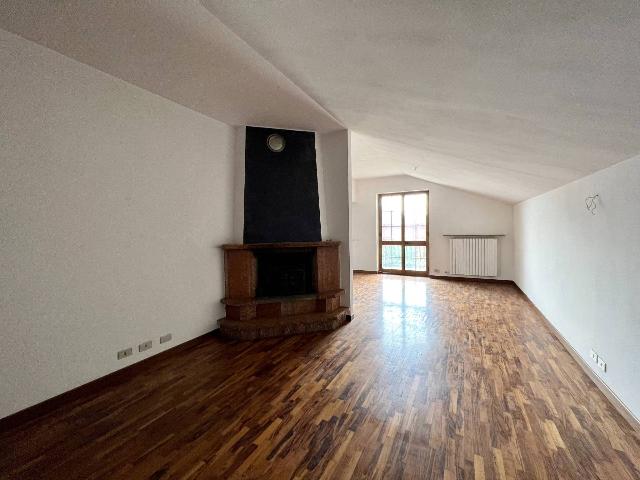 3-room flat in Via Enrico Fermi, Cene - Photo 1