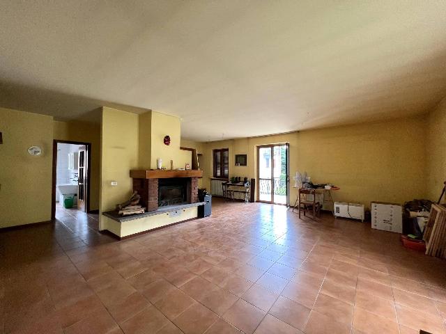 4-room flat in Via Enrico Fermi, Cene - Photo 1