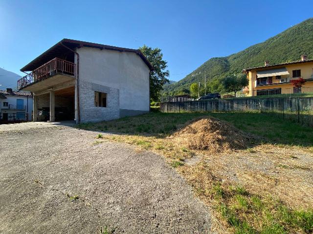 Mansion in Via Vittorio Carrara, Albino - Photo 1