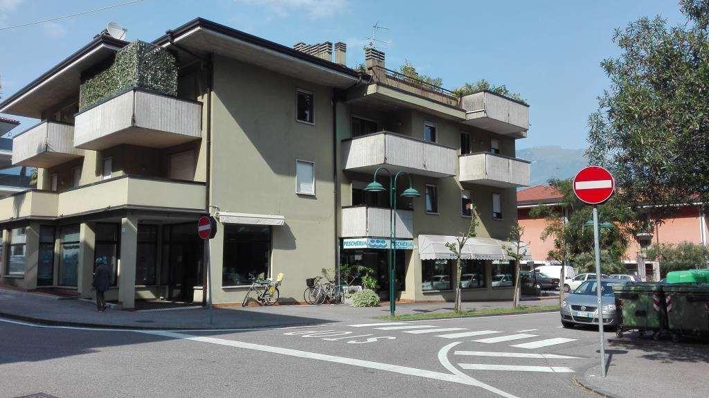 Negozio in affitto a Riva Del Garda