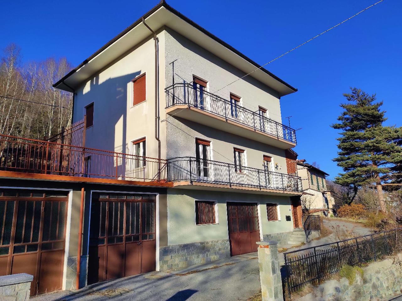 Villa bifamiliare in vendita a Ormea