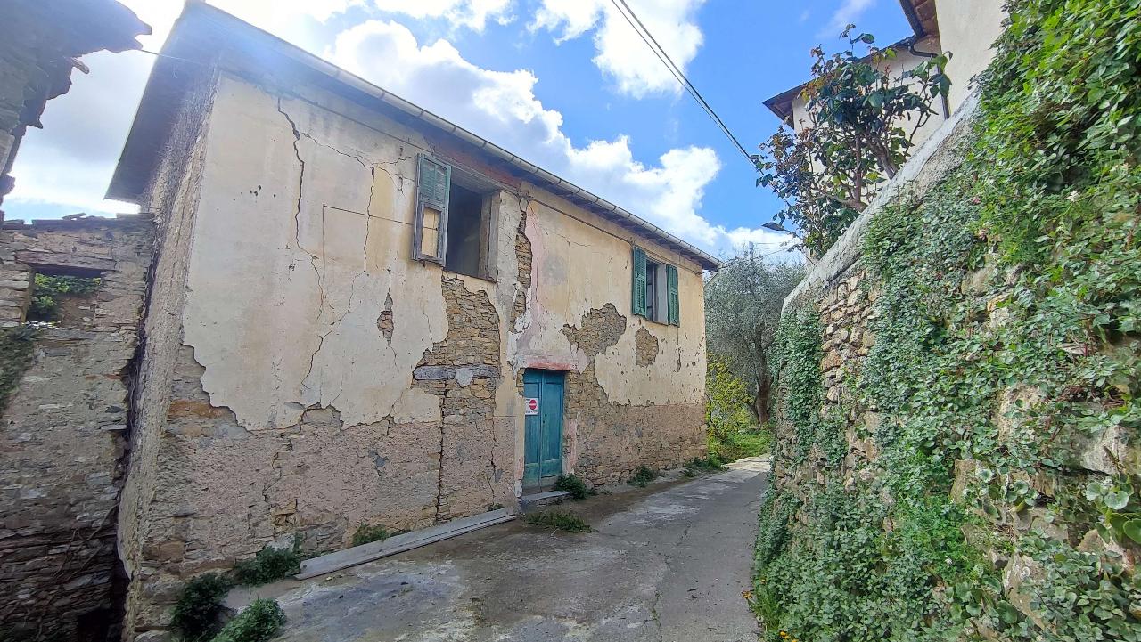 Casa indipendente in vendita a Borgomaro