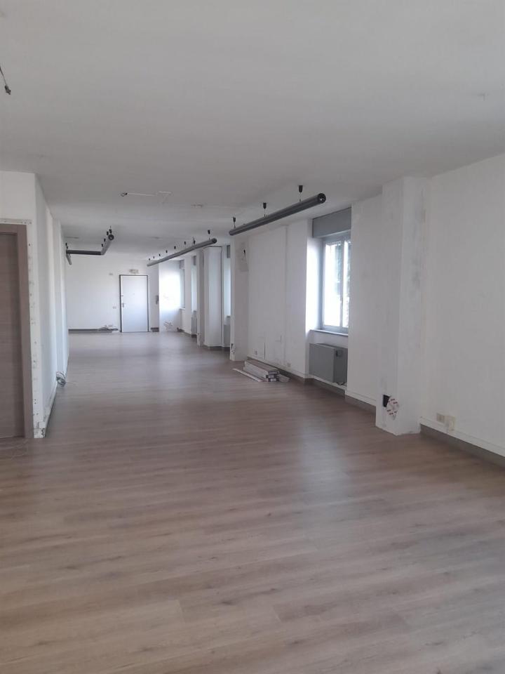Ufficio in , Nerviano, {3} - Foto 1