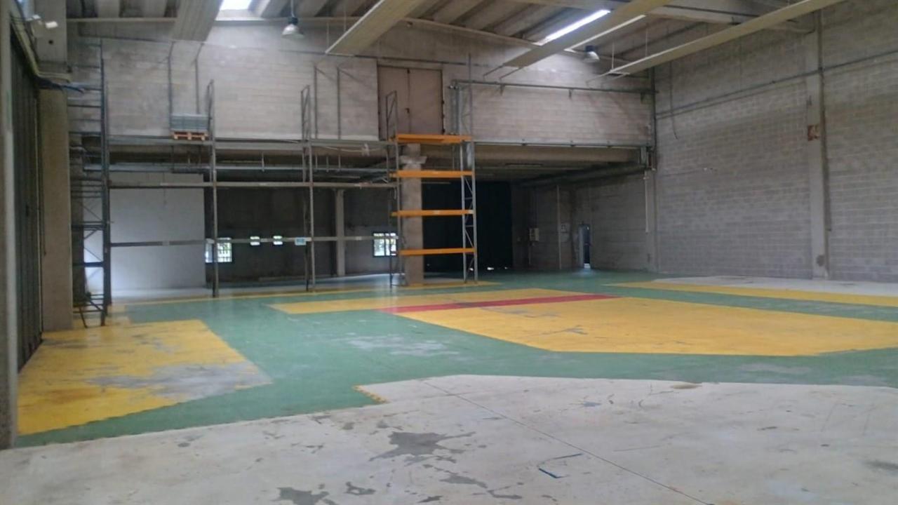 Capannone in , Cormano, {3} - Foto 2