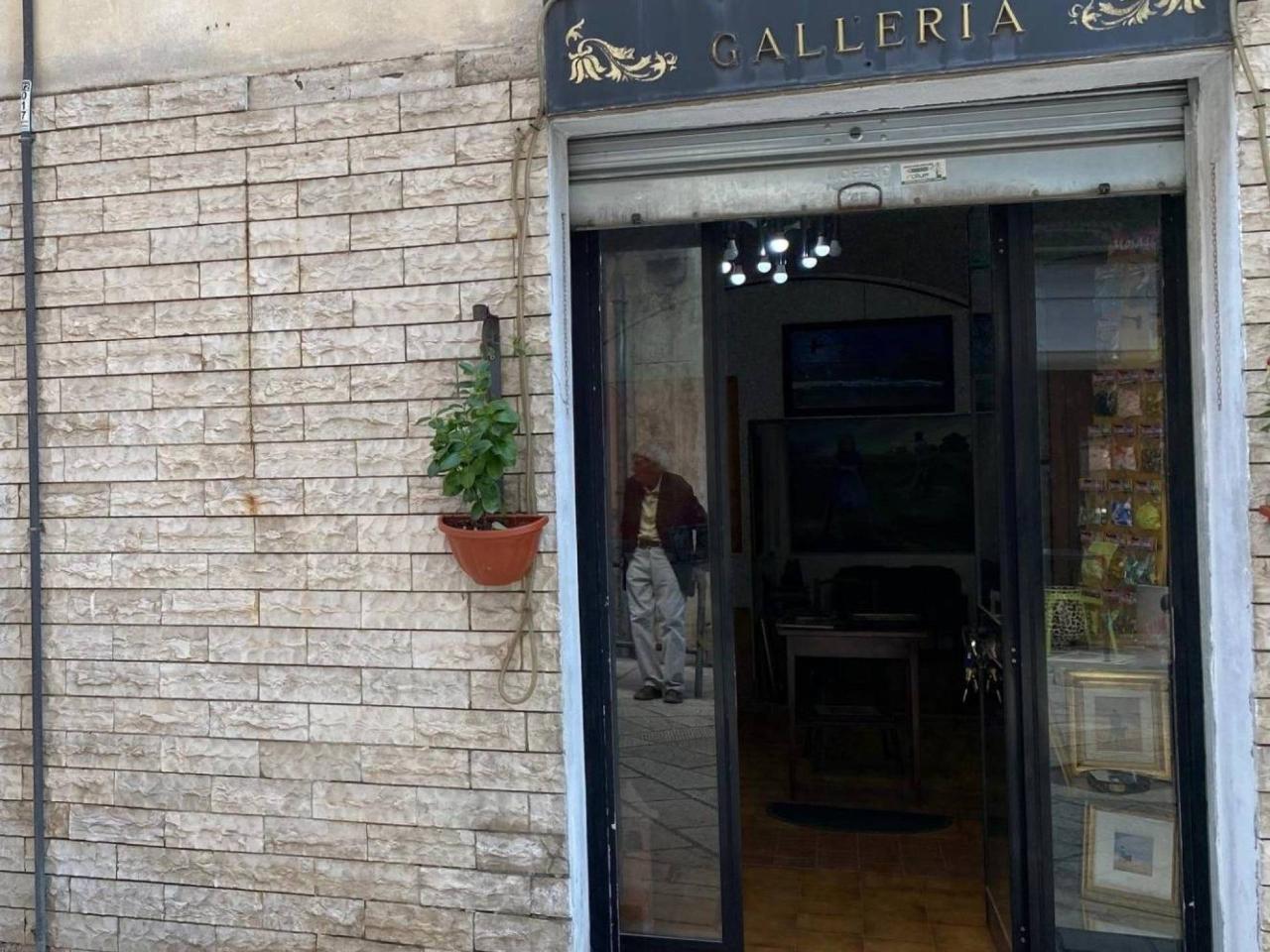 Negozio in Via Renato Lorusso, Isernia, {3} - Foto 1