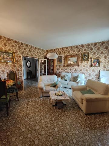 Vierzimmerwohnung in . Quirico 57025, Piombino - Foto 1