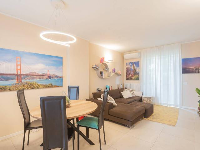 4-room flat in Via Comasinella 66, Bovisio-Masciago - Photo 1