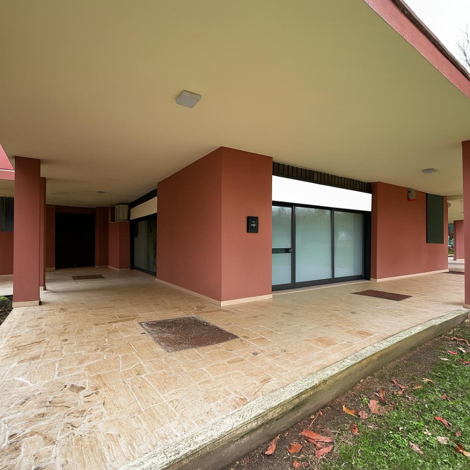 Negozio in Piazza Toscana  2, Pieve Emanuele, {3} - Foto 2